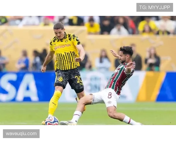 多特蒙德近期表现波动，稳定性面临考验，一场失利暴露体系问题，对赛季走势形成制约